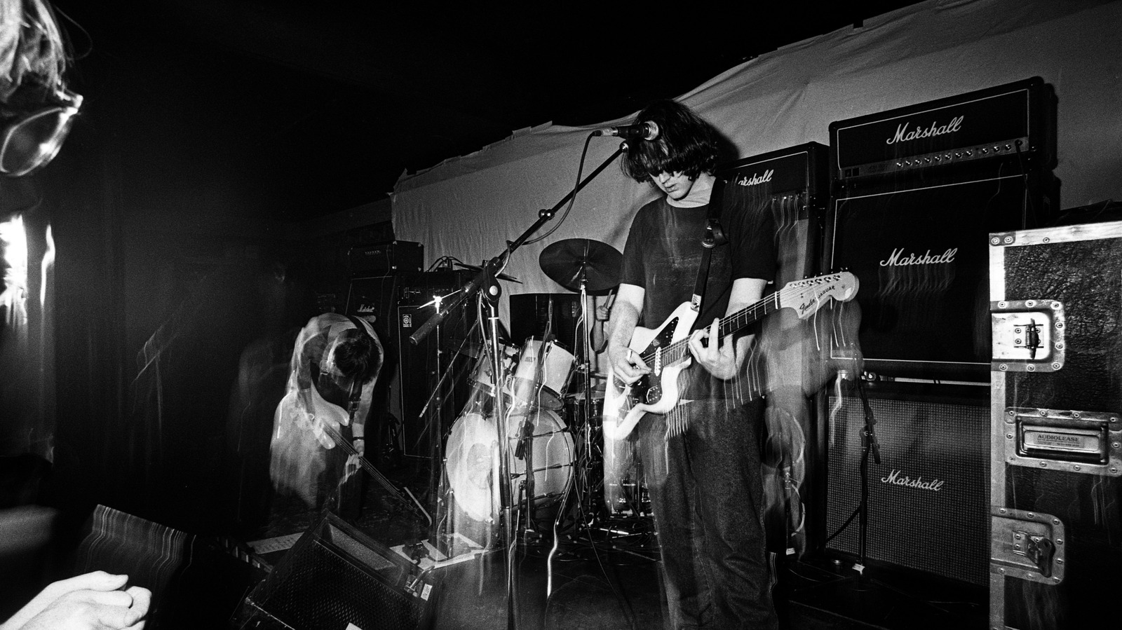 5 álbumes clásicos que definen el Shoegaze de los 90