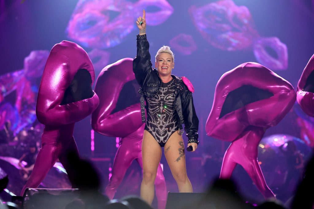 Artistas y presentadores de los Premios Tony 2026