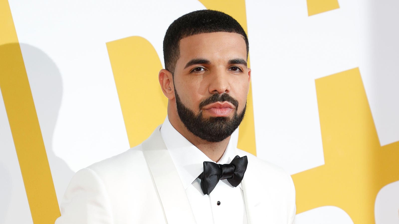 Drake supera a BTS y Noah Kahan para un récord en 2026