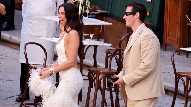 Dua Lipa y Callum Turner sacuden Sicilia con una fiesta de boda de varios días