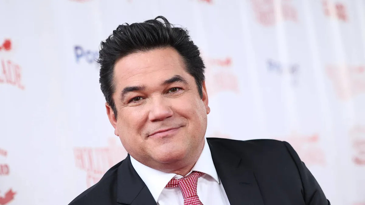 El Superman de los 90 Dean Cain enfrenta una reacción violenta por una broma sobre la aparición de la nueva Supergirl