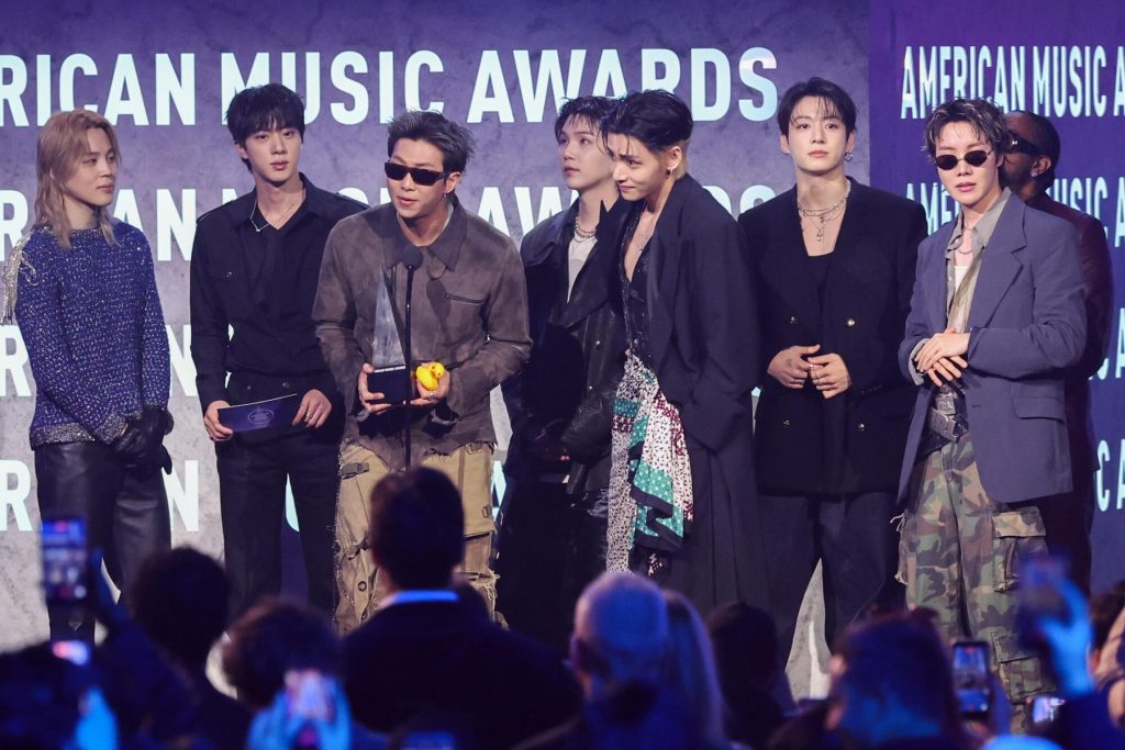 Encuesta sobre mejor música nueva de esta semana: Olivia Rodrigo, BTS, Jack White y más