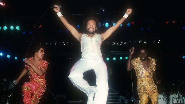 Este nuevo documental de Earth, Wind & Fire no solo reproduce los éxitos