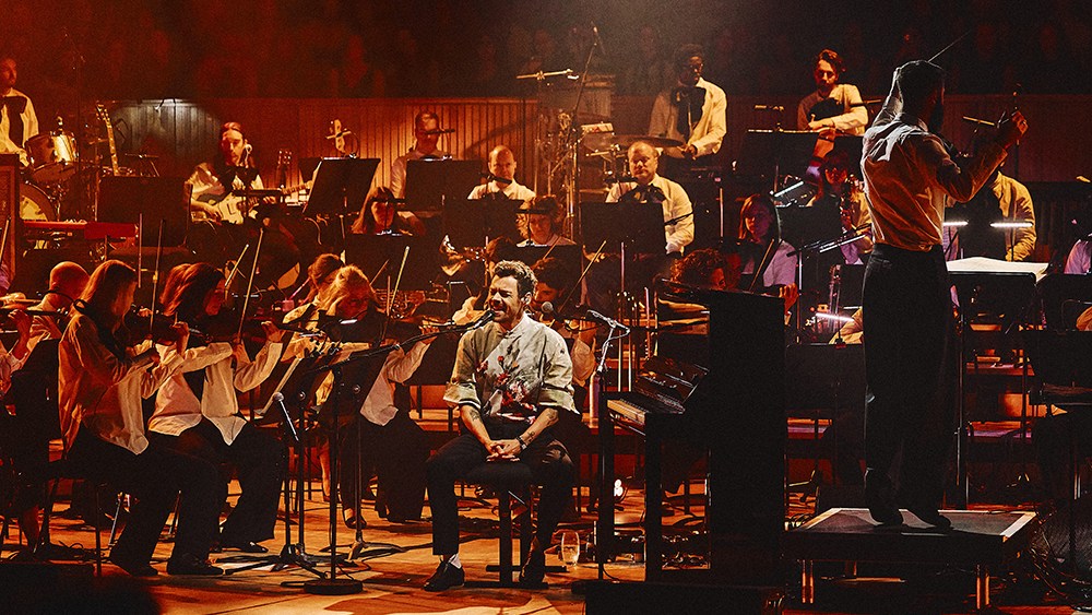 Harry Styles aturde con espectáculo de orquesta en el London Meltdown Fest: revisión
