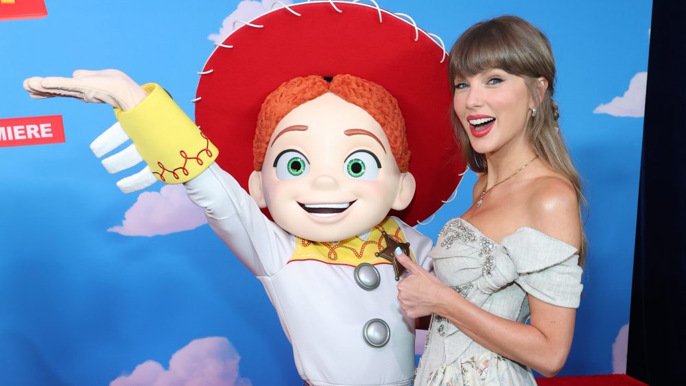 'I Knew It, I Knew You' de Taylor Swift debuta en el n.° 1 del Hot 100