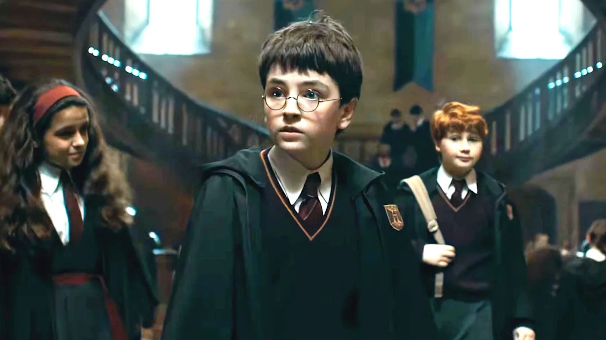 La serie de HBO de Harry Potter presenta a Peeves The Poltergeist (y es perfecto)