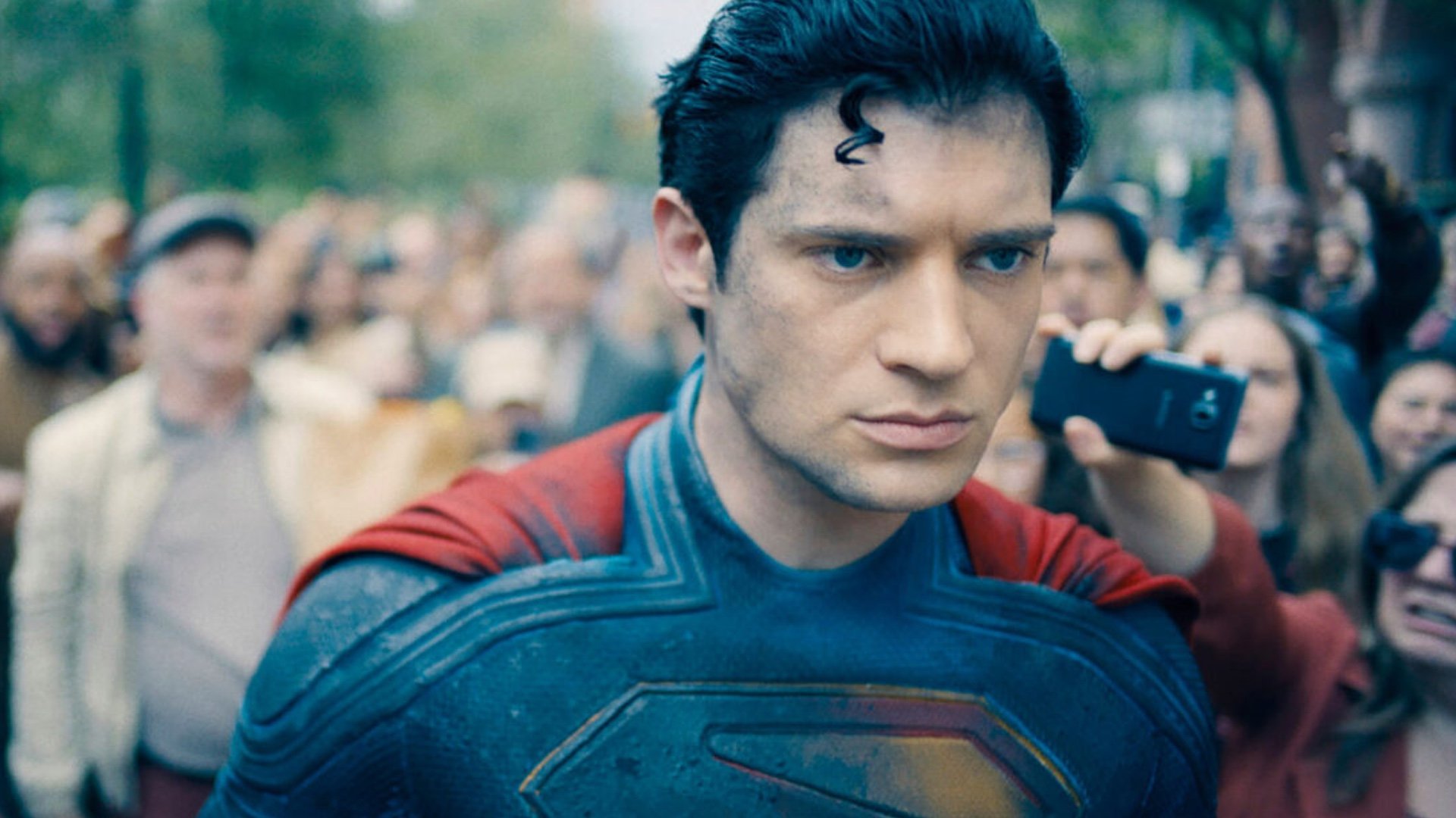 Las fotos del set de MAN OF TOMORROW revelan a un Superman herido y un arma clásica de Lex Luthor extraída directamente de DC Comics – GeekTyrant