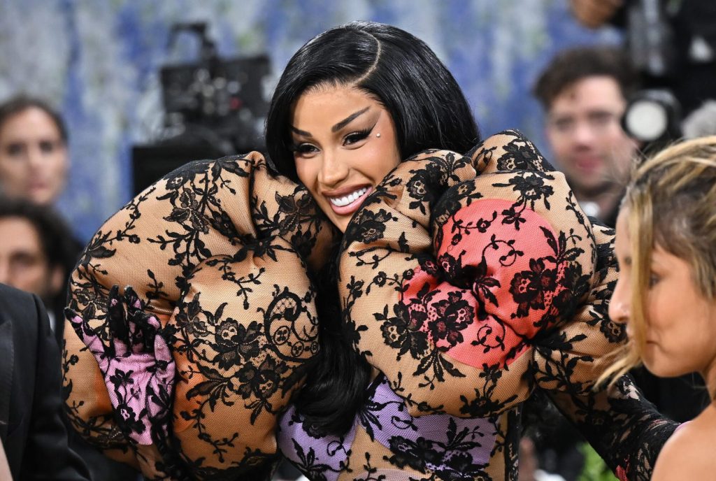 Lista de artistas intérpretes o ejecutantes de los premios BET 2026: Cardi B, Doechii y más