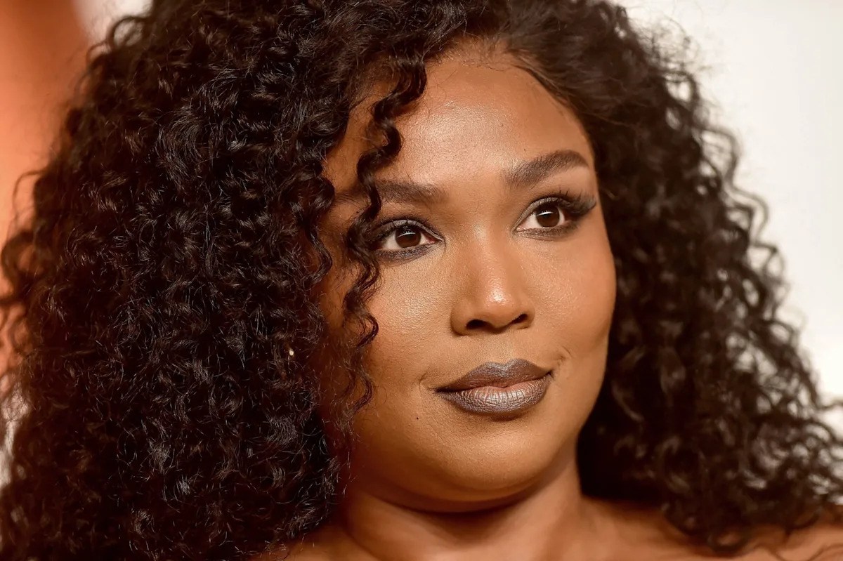 Lizzo critica a TikTok por 'odiar' su nuevo álbum