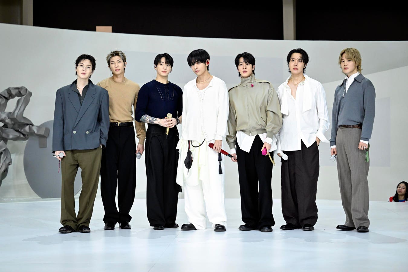 Los fanáticos de BTS envían una canción que solo estuvo ampliamente disponible hace unas horas al número 1