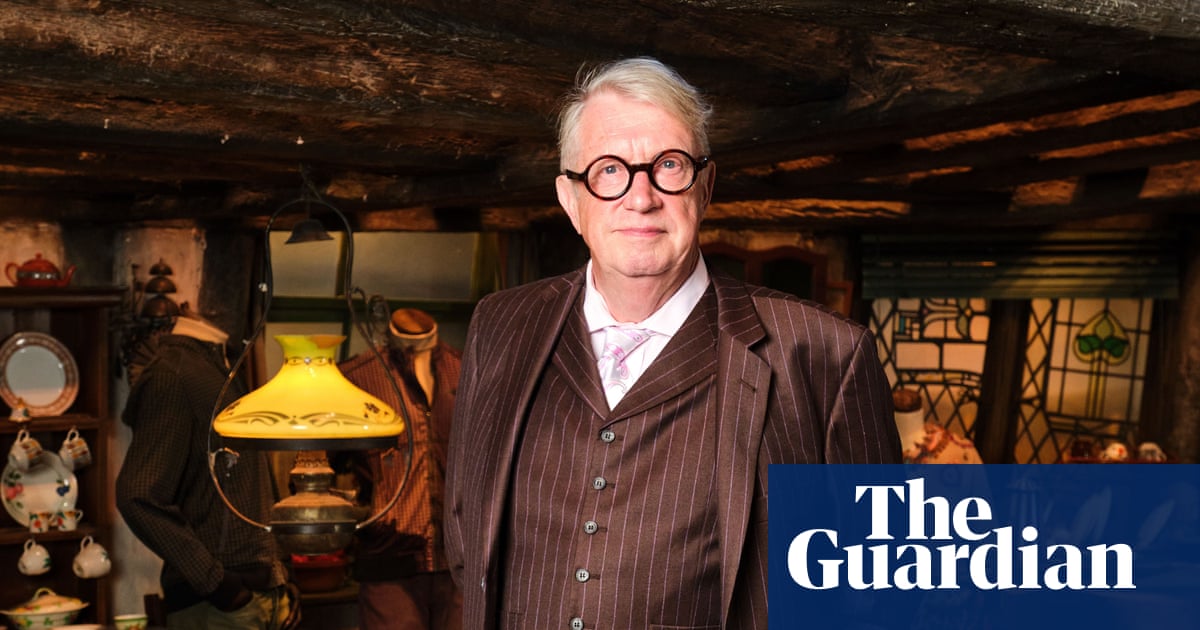 Mark Williams: 'Hojeé revistas de tractores con Robbie Coltrane en el set de Harry Potter' | harry potter