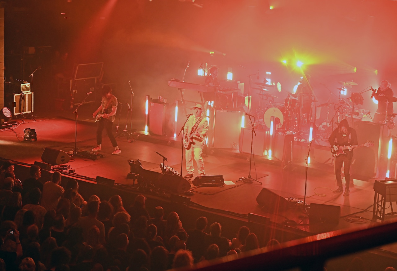 Modest Mouse