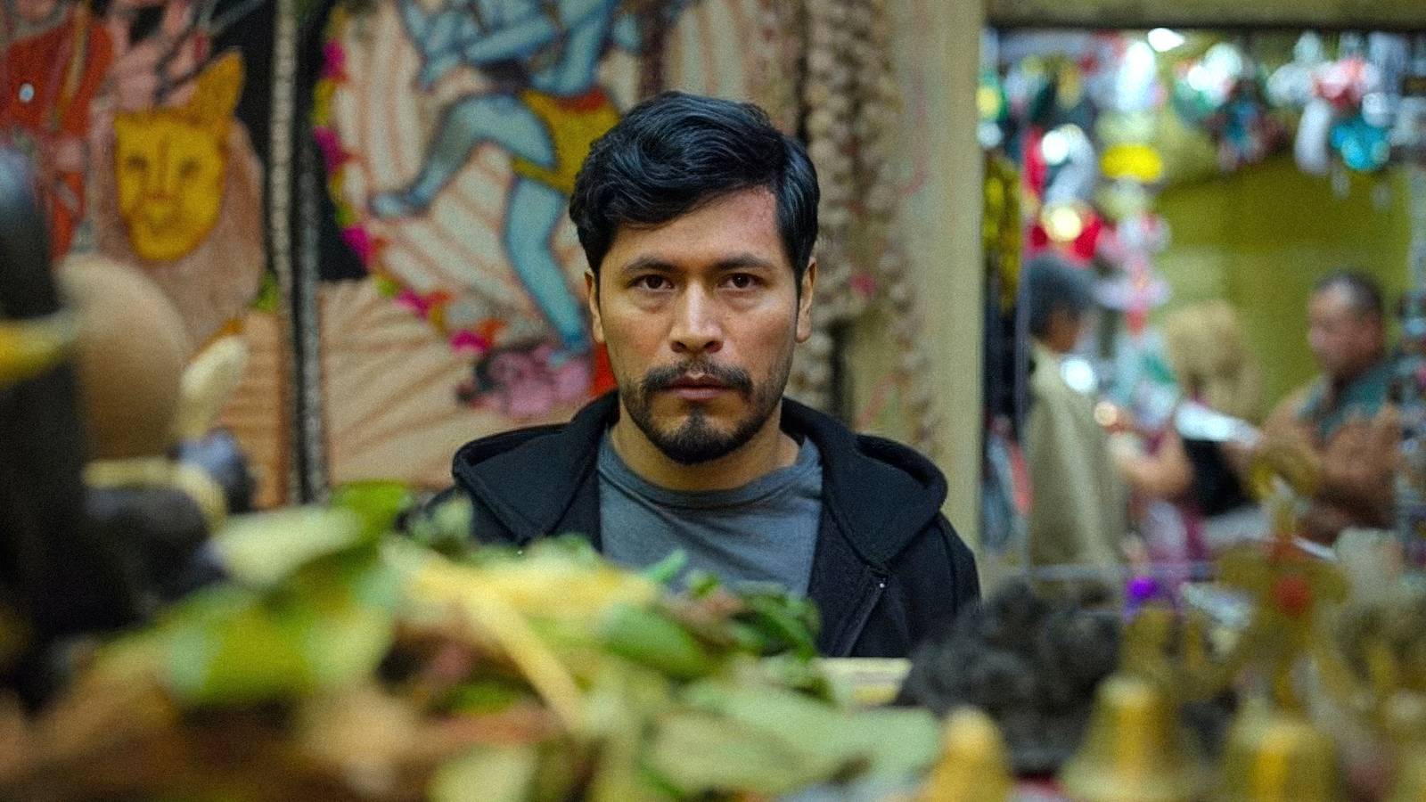 Netflix tiene una película de terror 100% Rotten Tomatoes que es una clase magistral sobre guerra psicológica